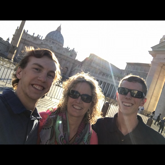 Meet your Posher, Tori - Picture 1 of 1